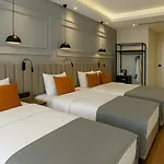 Center Port Hotel Karakoey