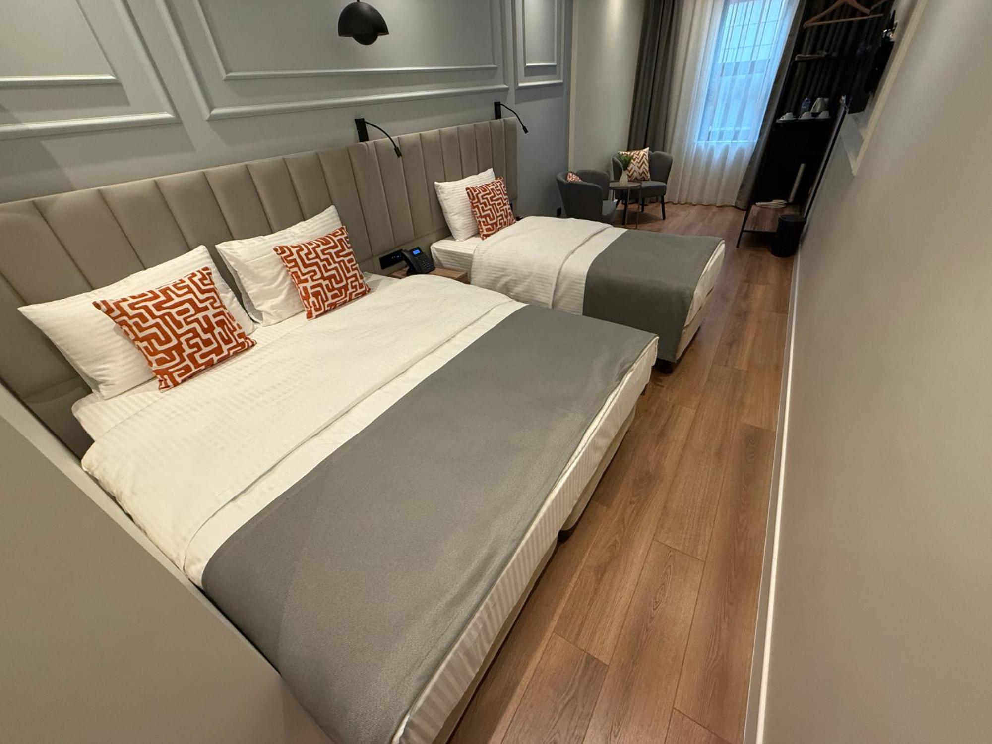 Center Port Karakoey Otel *