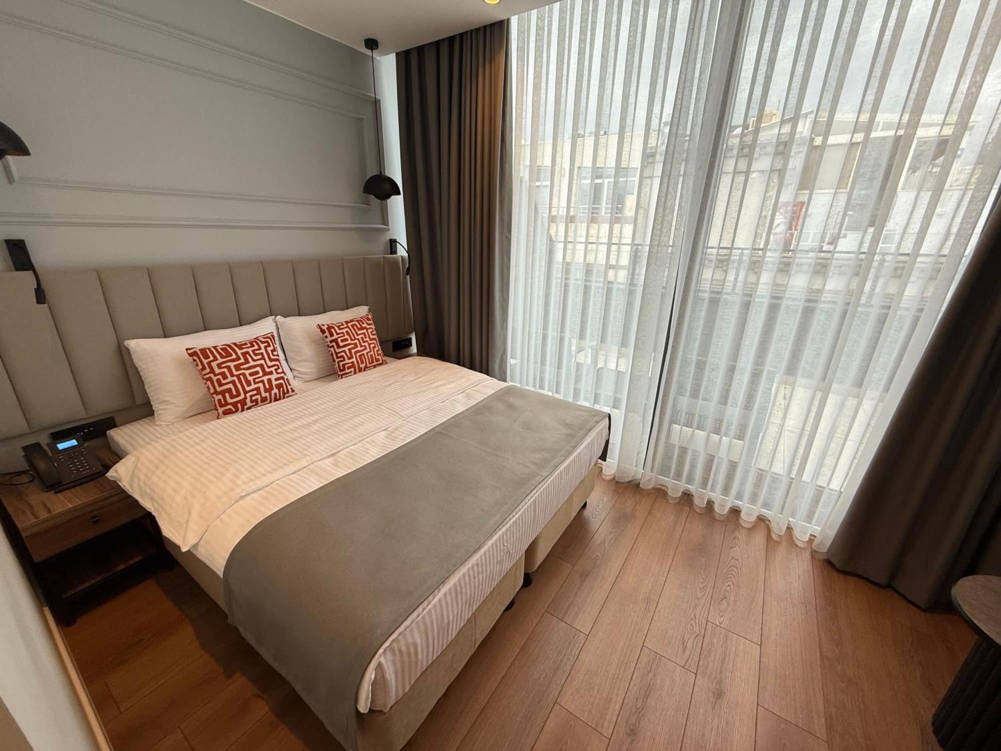 Otel Center Port Karakoey