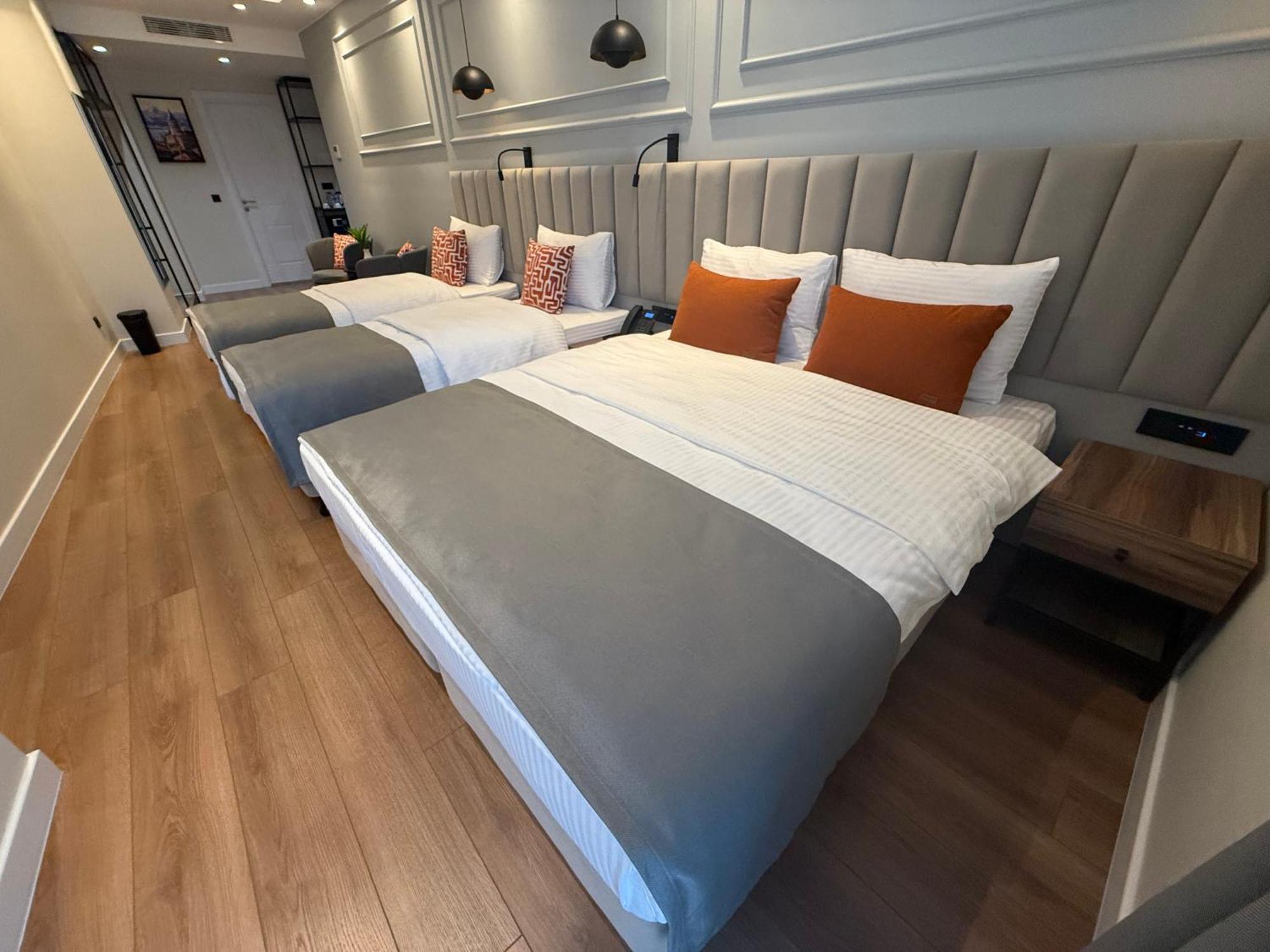 Center Port Karakoey Otel