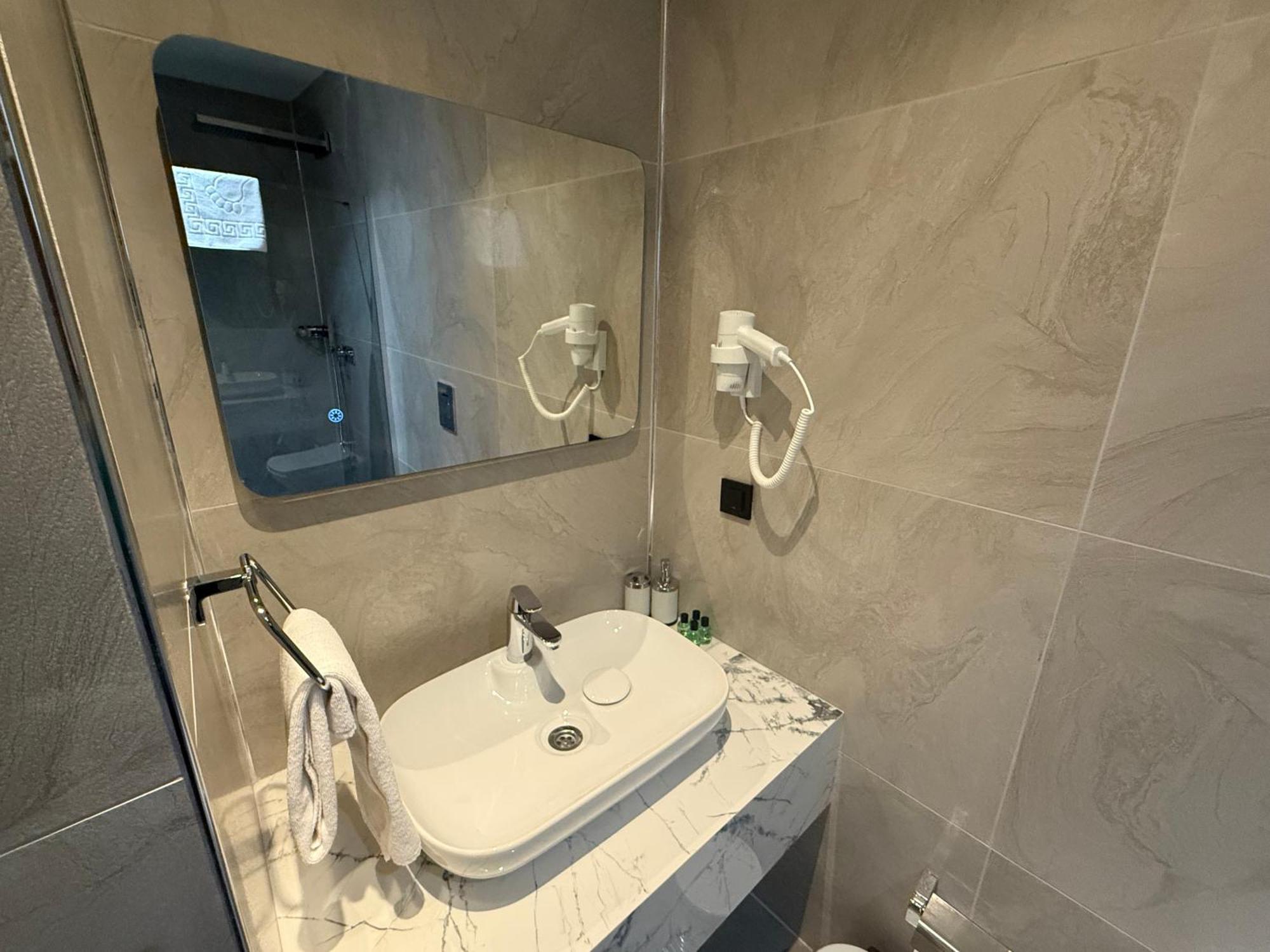 Otel Center Port Karakoey İstanbul